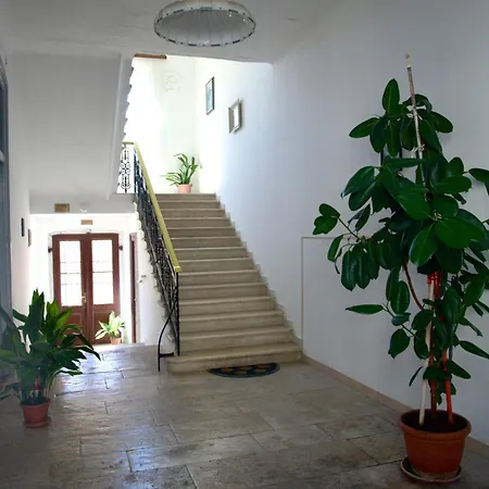 Apartment Center Azura Vista